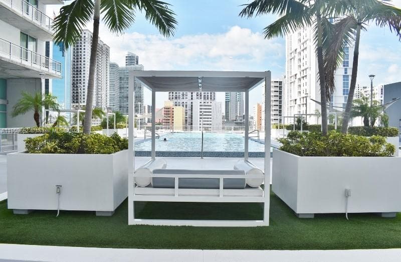 NEO VERTIKA CONDO · #2325 in Miami - Photo 17