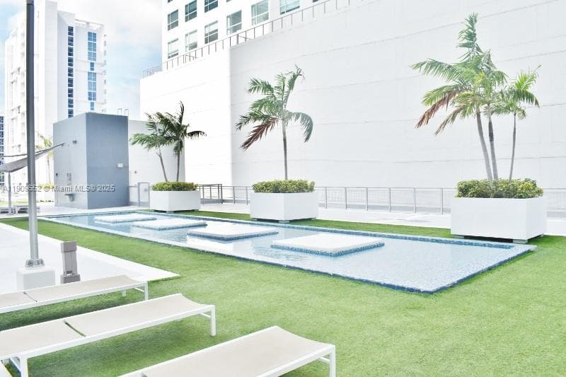 NEO VERTIKA CONDO · #2325 in Miami - Photo 18