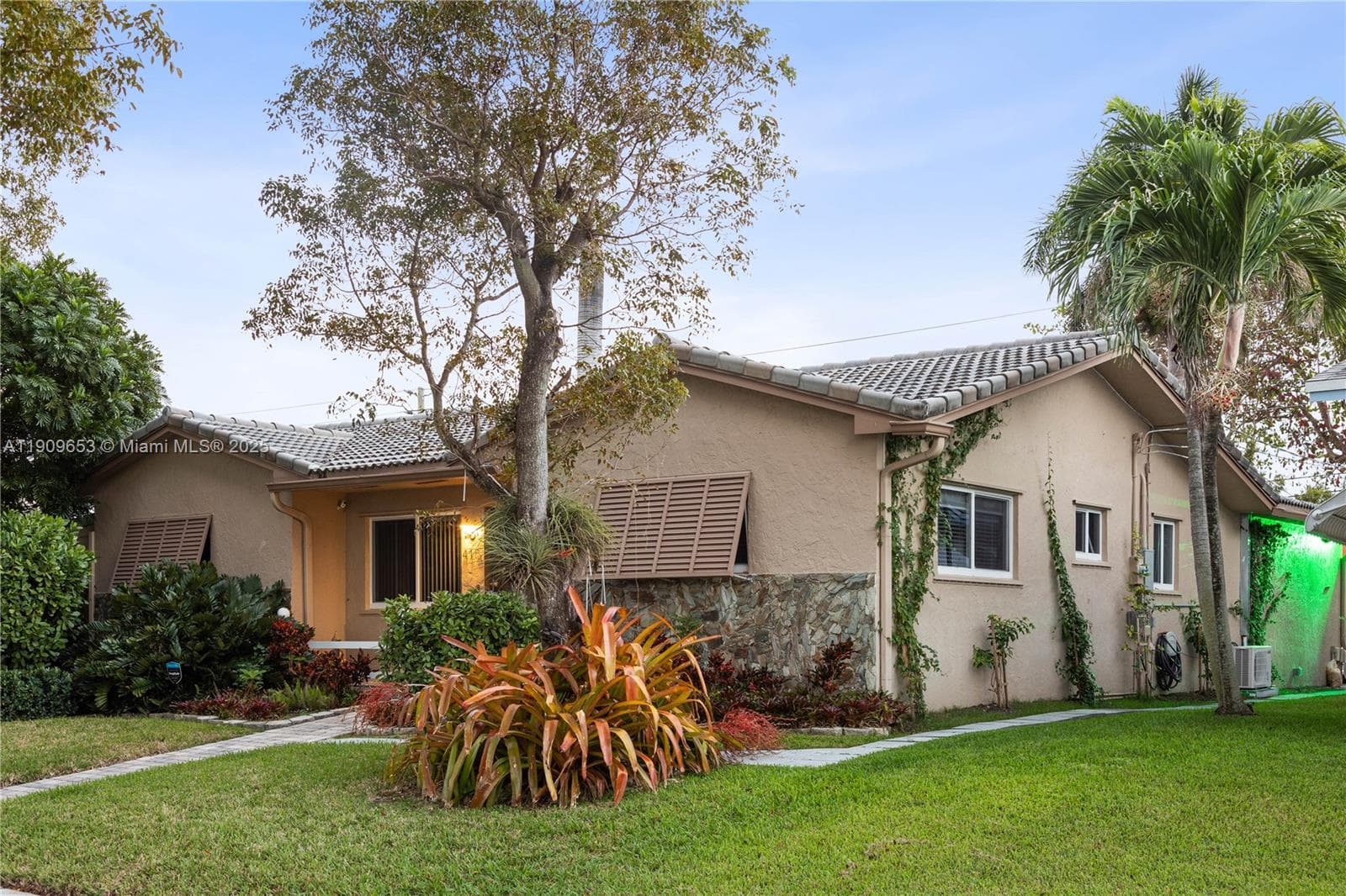 418 SE 3rd Ter #0 photo 54
