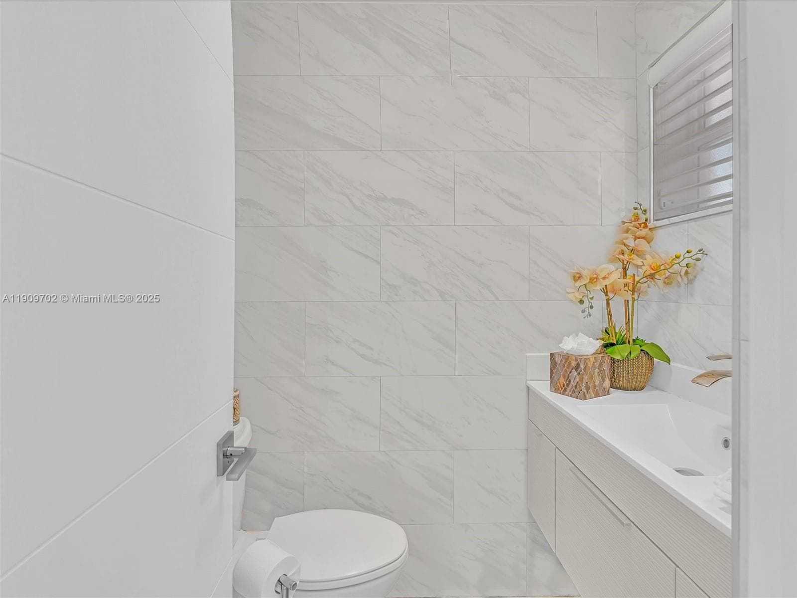 FIRST GULFSTREAM GARDEN · #403C in Hallandale Beach - Photo 15