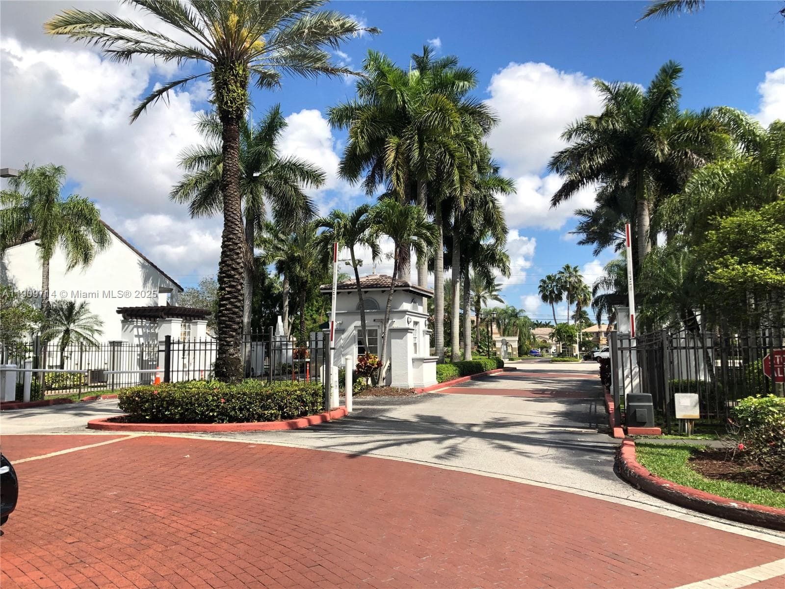 THE GREENS AT DORAL CONDO · #8 in Doral - Photo 21