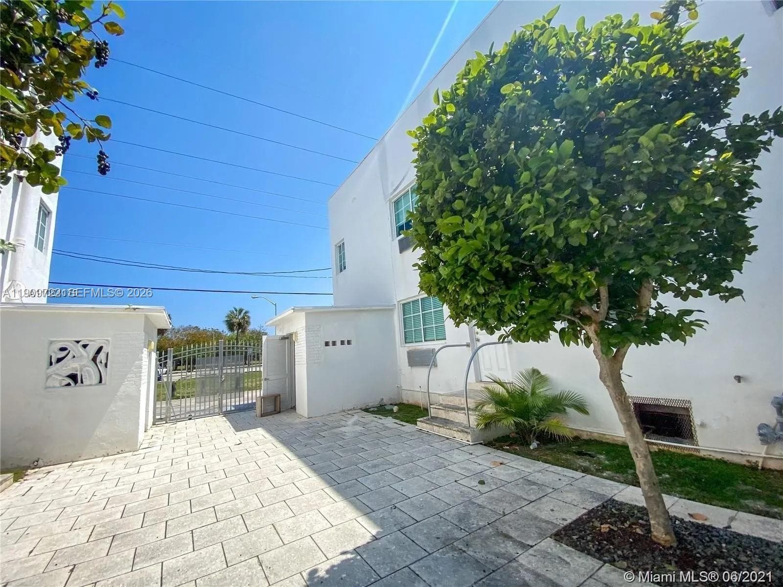 THE LOFTS AT COLLINS COND · #5 in Miami Beach - Photo 23