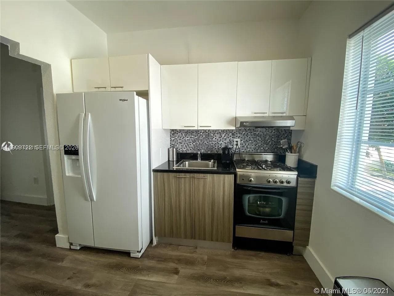 THE LOFTS AT COLLINS COND · #5 in Miami Beach - Photo 4