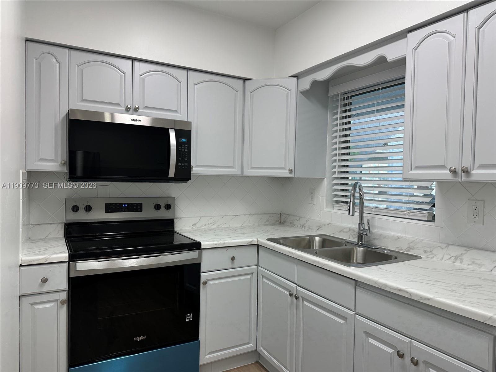 SILVER SHORES UNIT · #5 in Lauderdale By The Sea - Photo 2