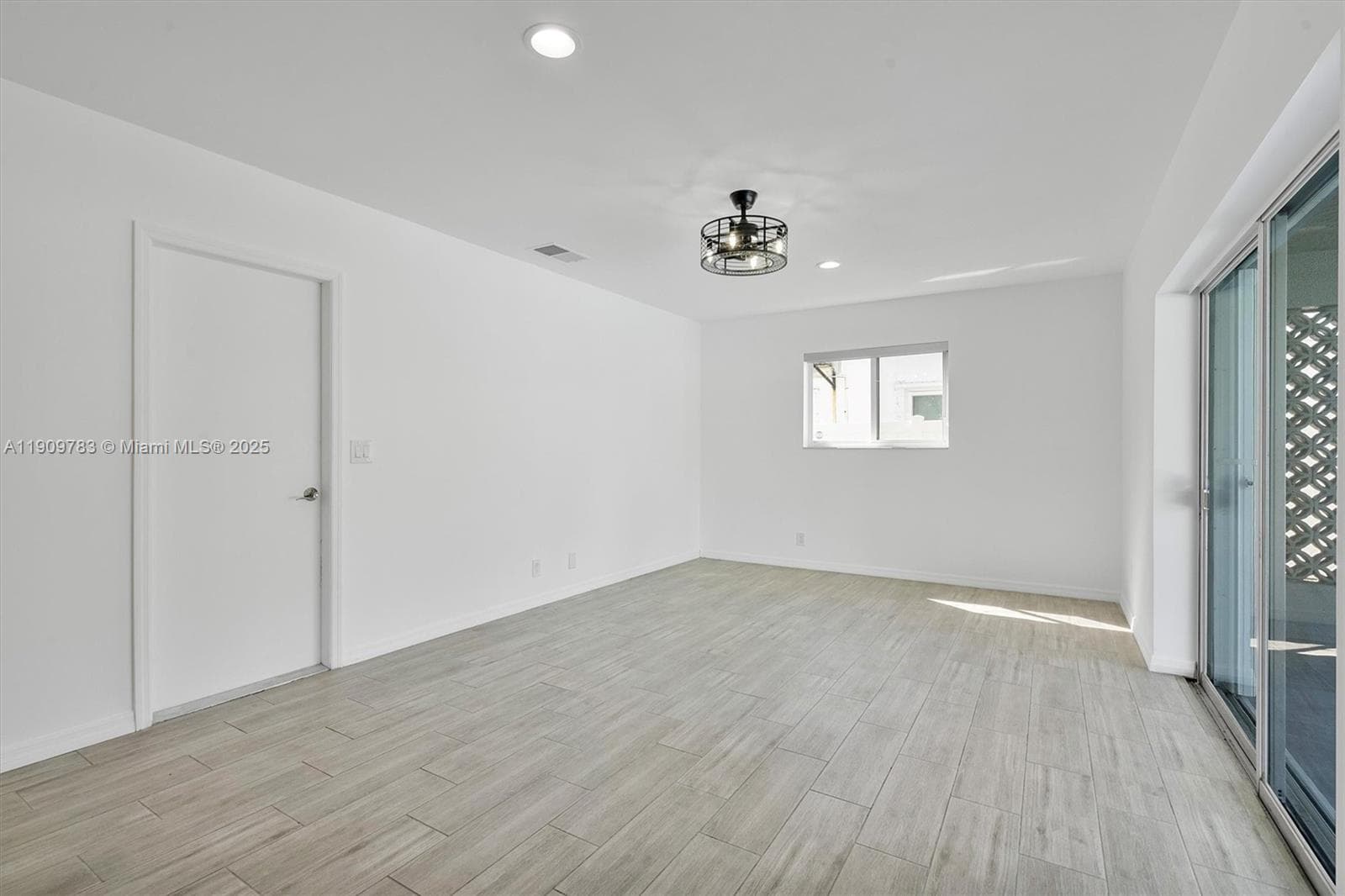 4309 Jackson St photo 10