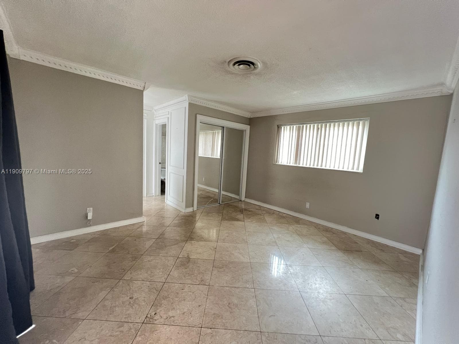 2001 N 41st Ave #0 photo 23