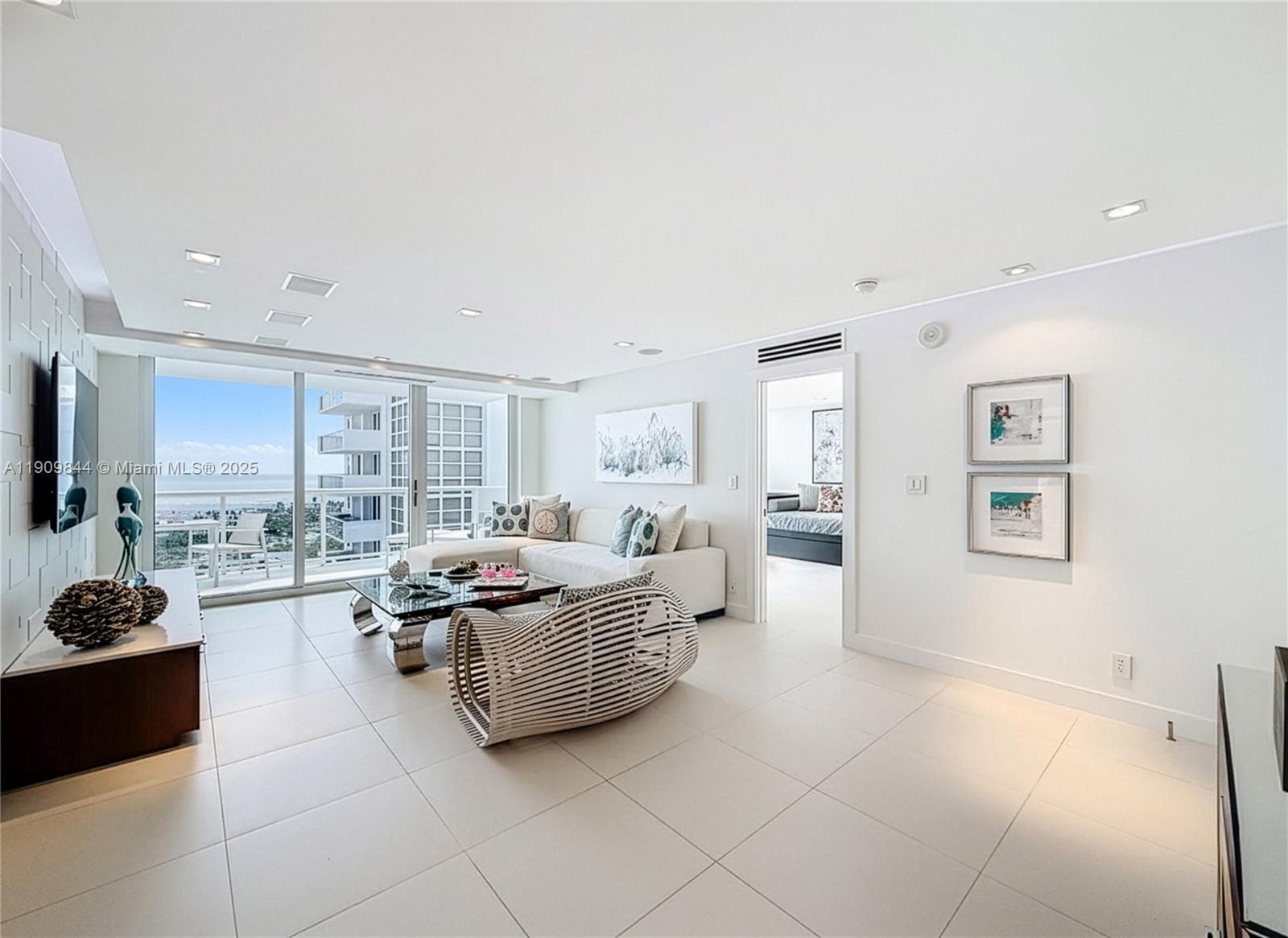 EMBASSY TOWER II INC COND · #15D in Fort Lauderdale - Photo 2