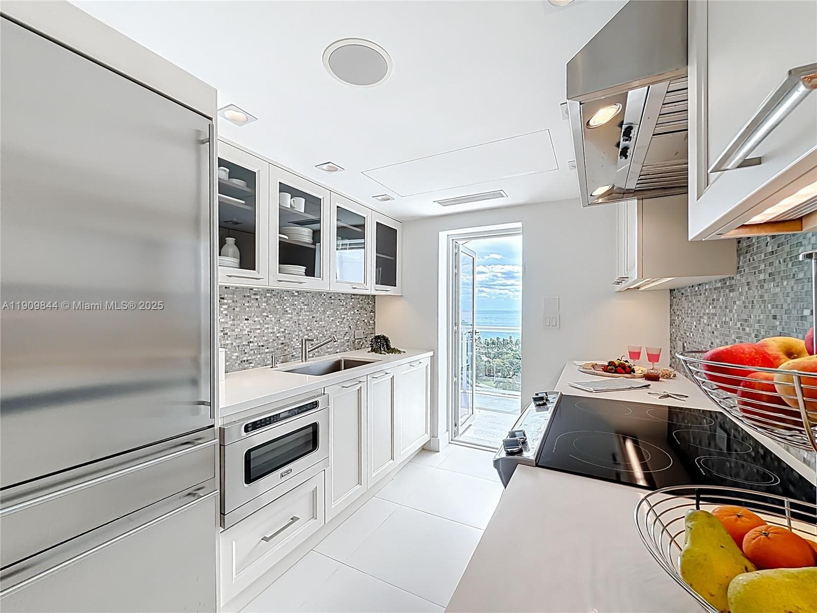EMBASSY TOWER II INC COND · #15D in Fort Lauderdale - Photo 13