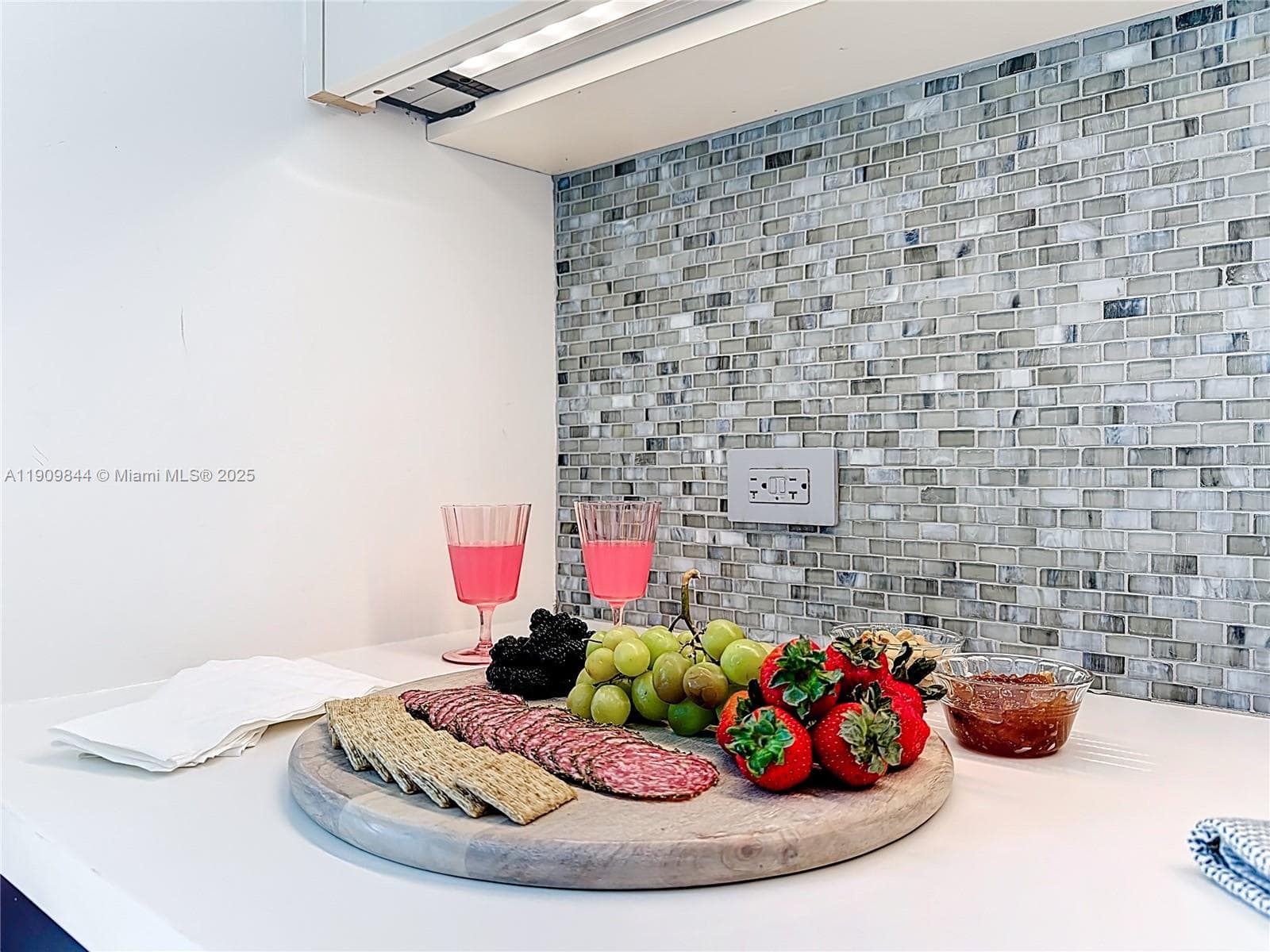 EMBASSY TOWER II INC COND · #15D in Fort Lauderdale - Photo 17