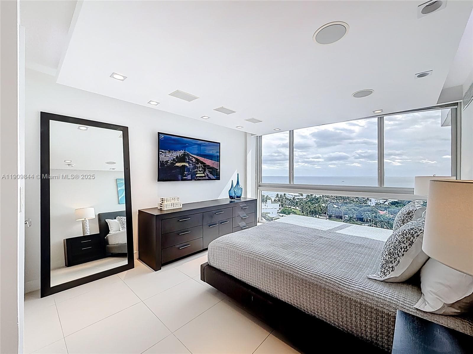 EMBASSY TOWER II INC COND · #15D in Fort Lauderdale - Photo 22