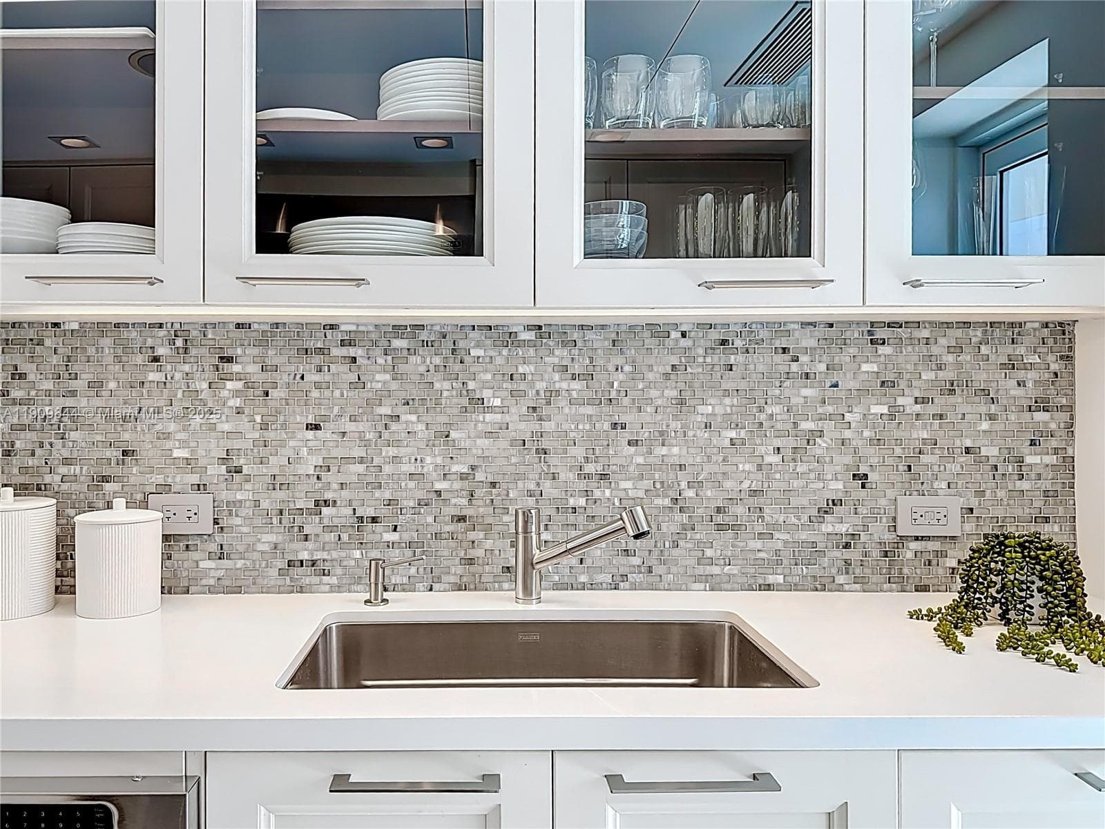 EMBASSY TOWER II INC COND · #15D in Fort Lauderdale - Photo 18