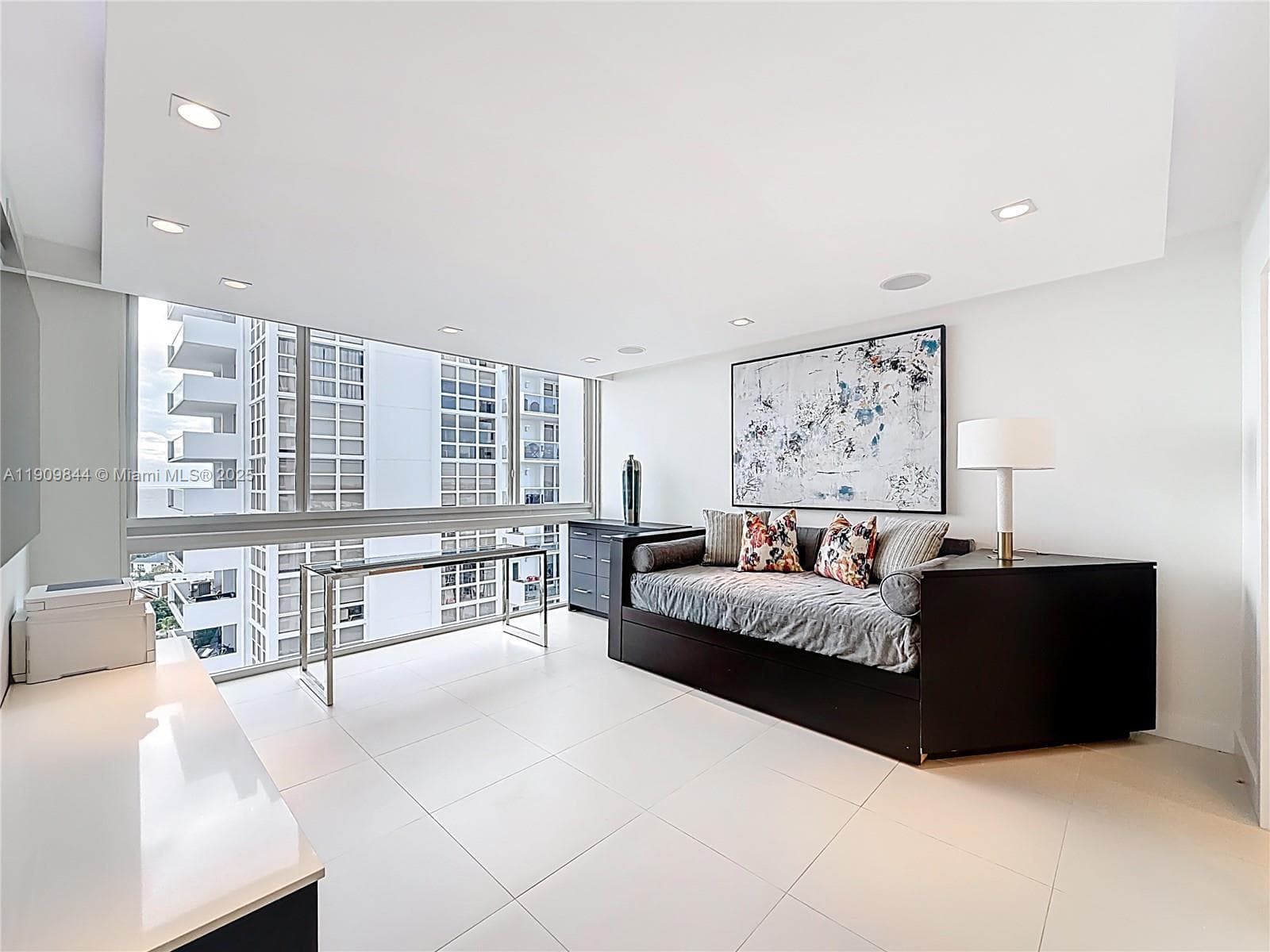 EMBASSY TOWER II INC COND · #15D in Fort Lauderdale - Photo 31