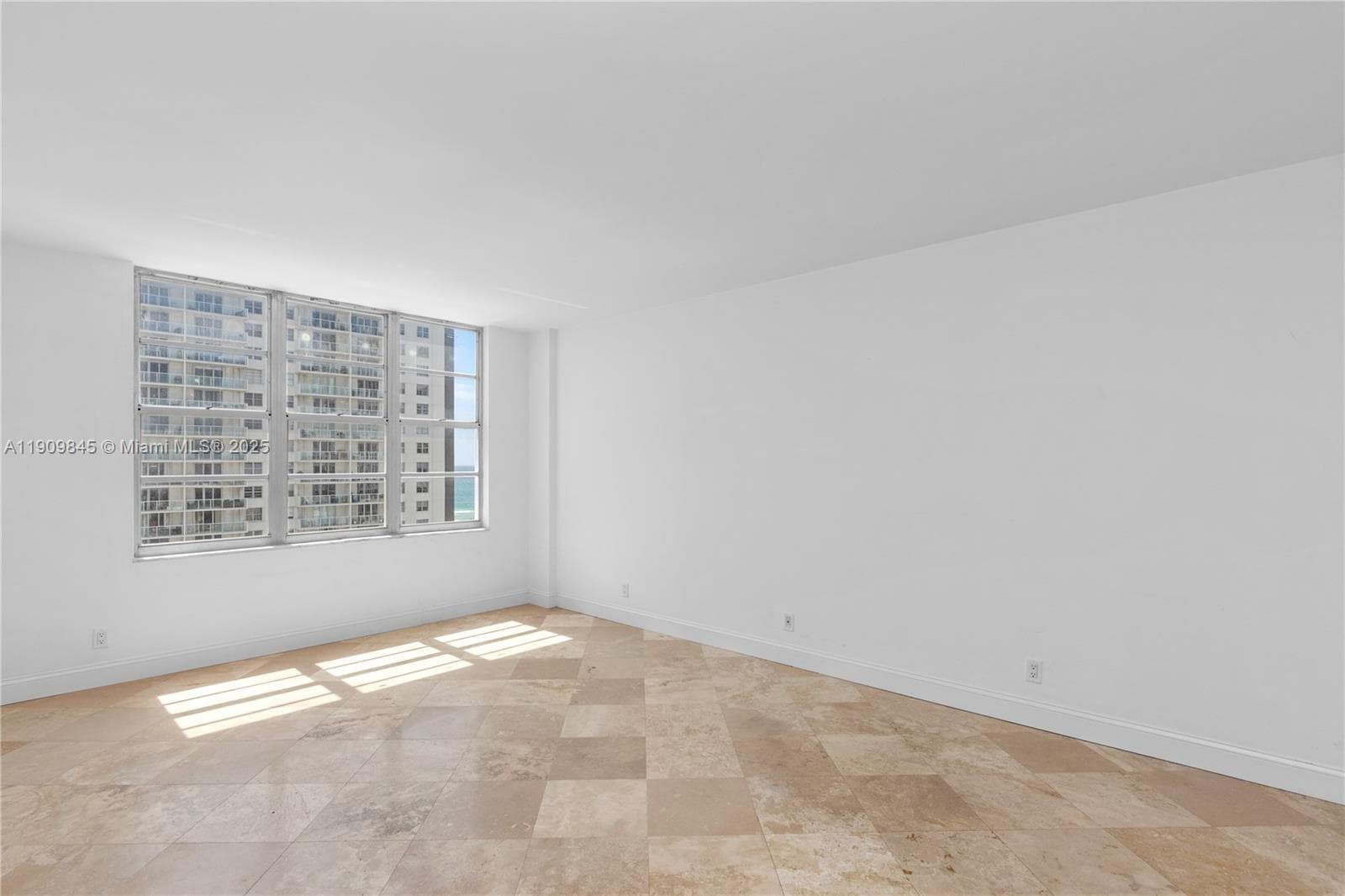 SEACOAST 5700 CONDO · #10D in Miami Beach - Photo 17