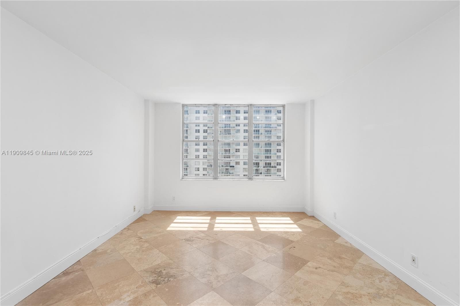 SEACOAST 5700 CONDO · #10D in Miami Beach - Photo 18