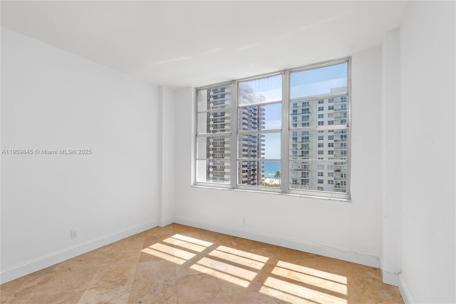 SEACOAST 5700 CONDO · #10D in Miami Beach - Photo 29