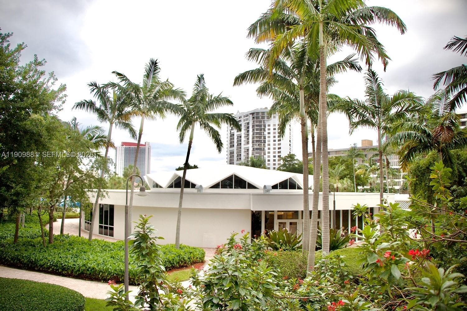 THE OLYMPUS CONDO · #920 in Hallandale Beach - Photo 5