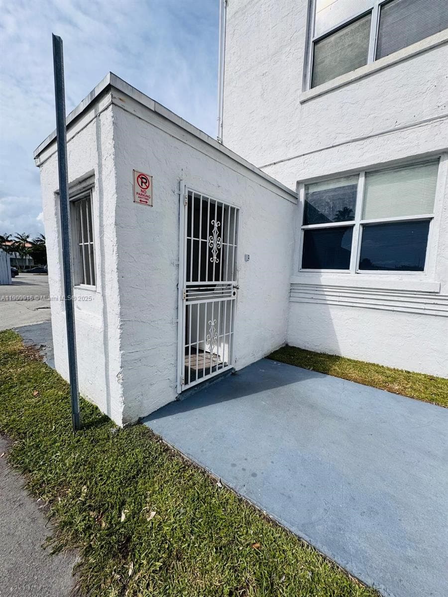 OCEANSIDE SEC ISLE OF NOR · #8 in Miami Beach - Photo 8