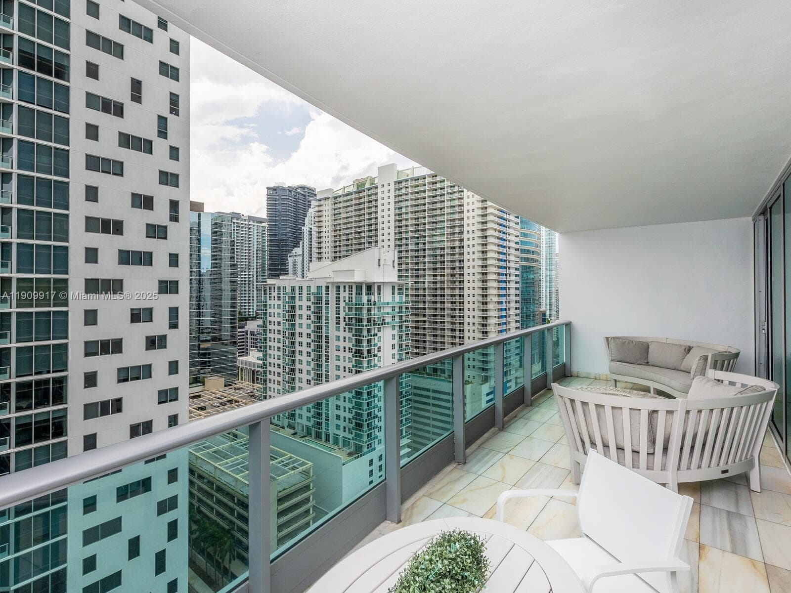 Jade Brickell · #2307 in Miami - Photo 26