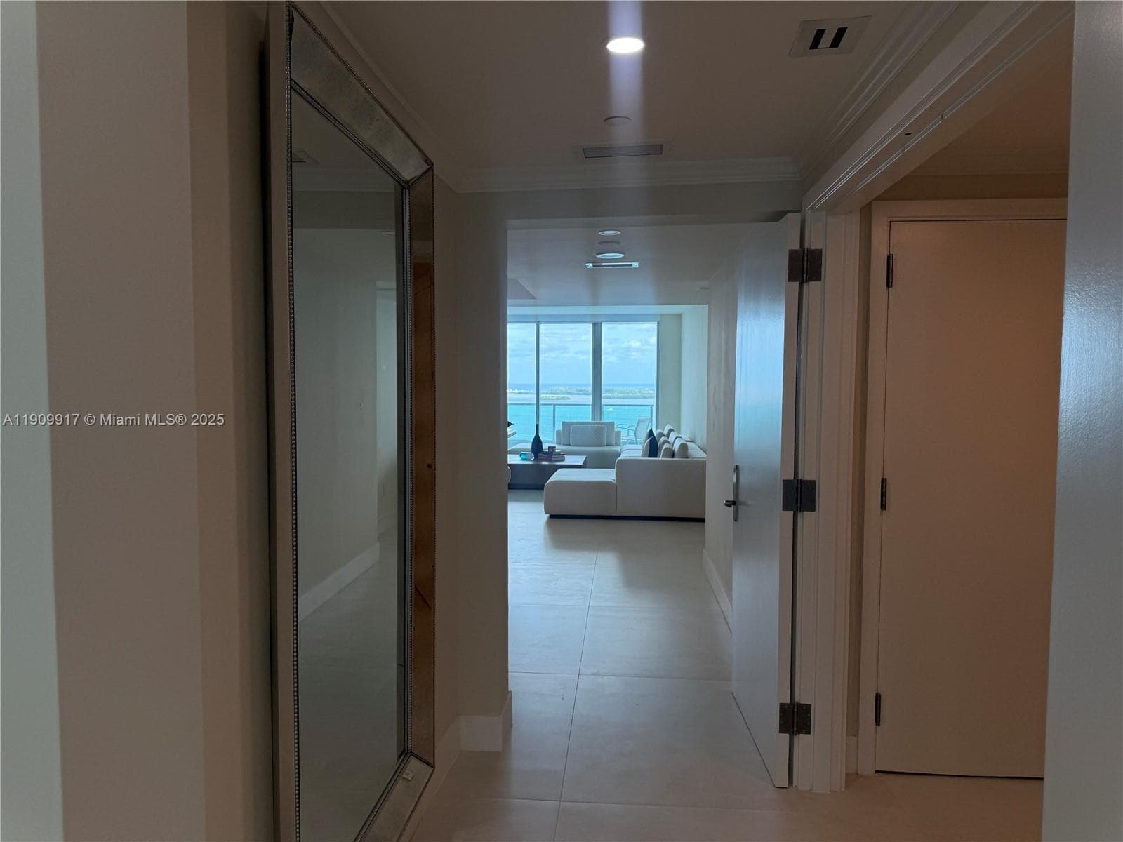 Jade Brickell · #2307 in Miami - Photo 7
