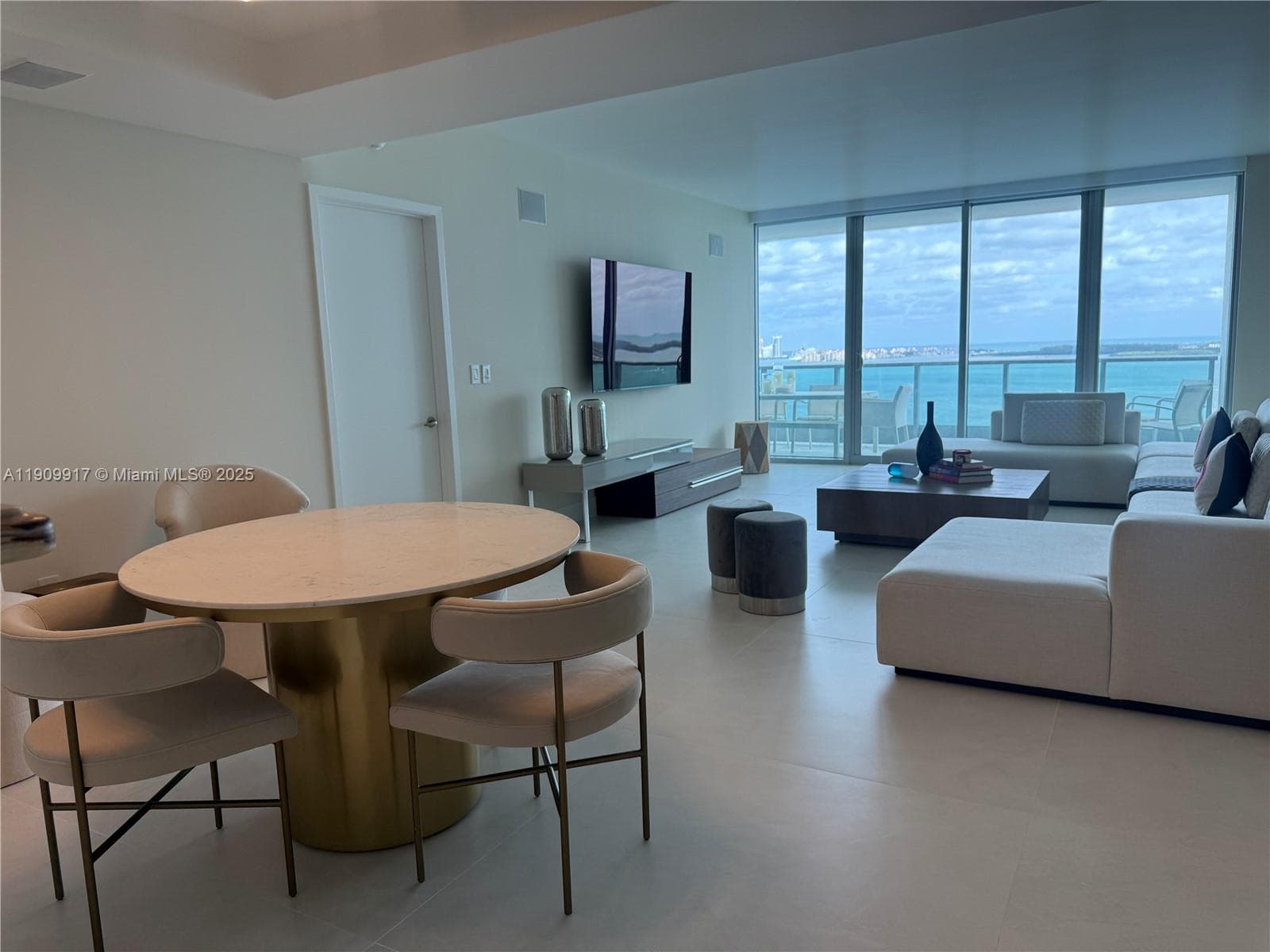 Jade Brickell · #2307 in Miami - Photo 5