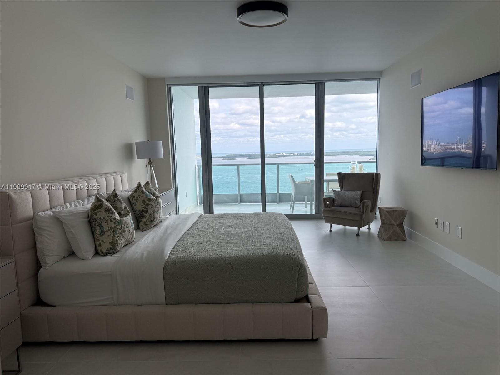 Jade Brickell · #2307 in Miami - Photo 9