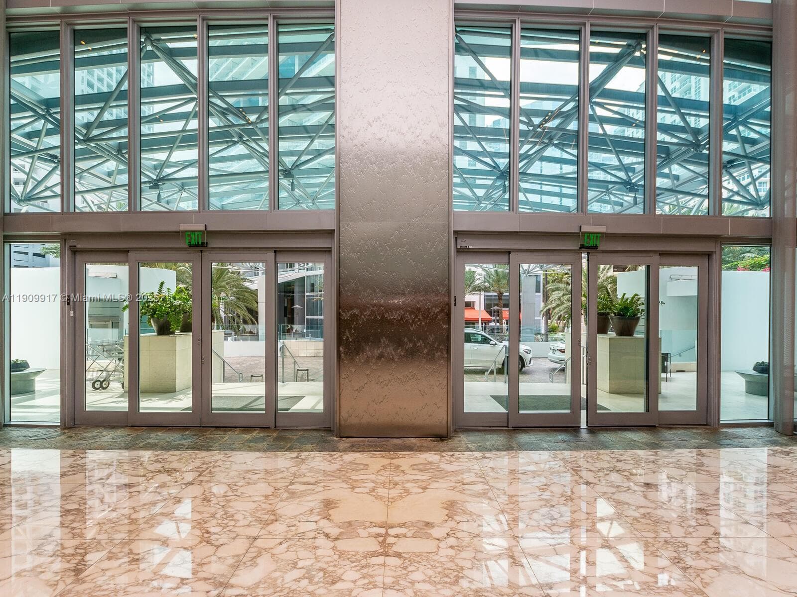 Jade Brickell · #2307 in Miami - Photo 45
