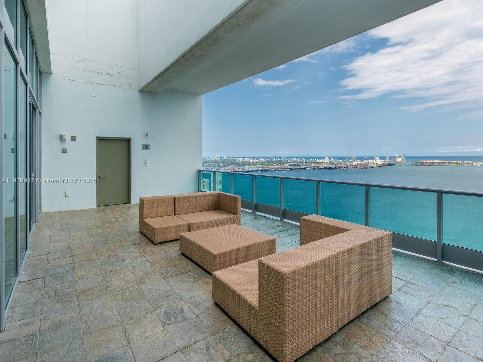 Jade Brickell · #2307 in Miami - Photo 48