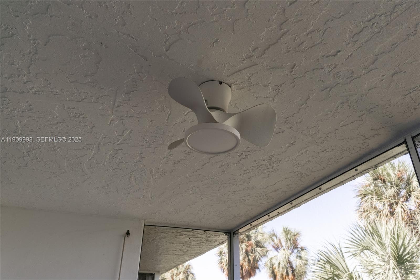 Balcony fan