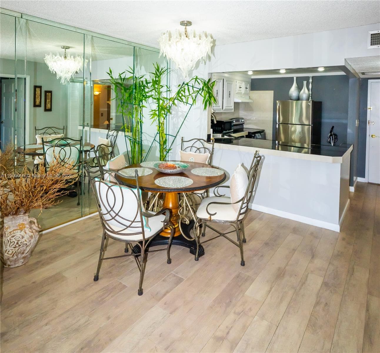 DESOTO PARK CONDO · #517 in Hallandale Beach - Photo 8