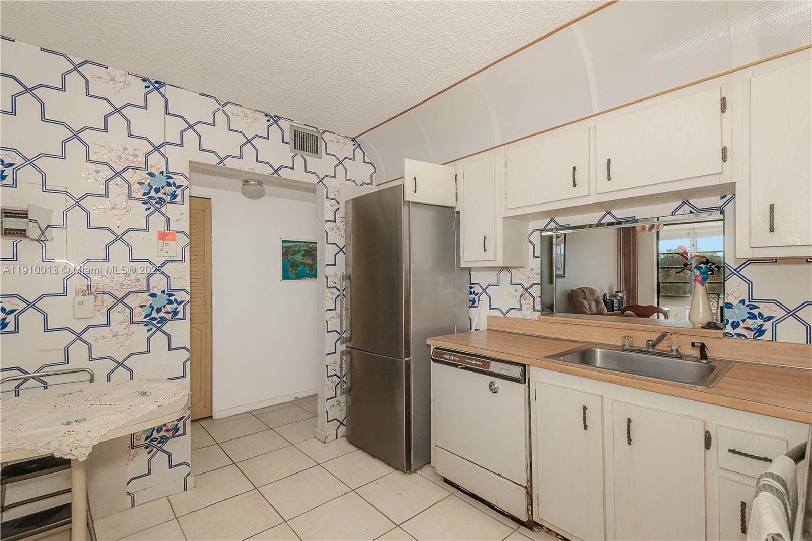 SOMERSET · #402J in Lauderdale Lakes - Photo 3