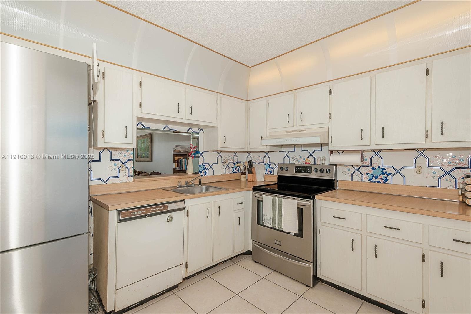 SOMERSET · #402J in Lauderdale Lakes - Photo 1