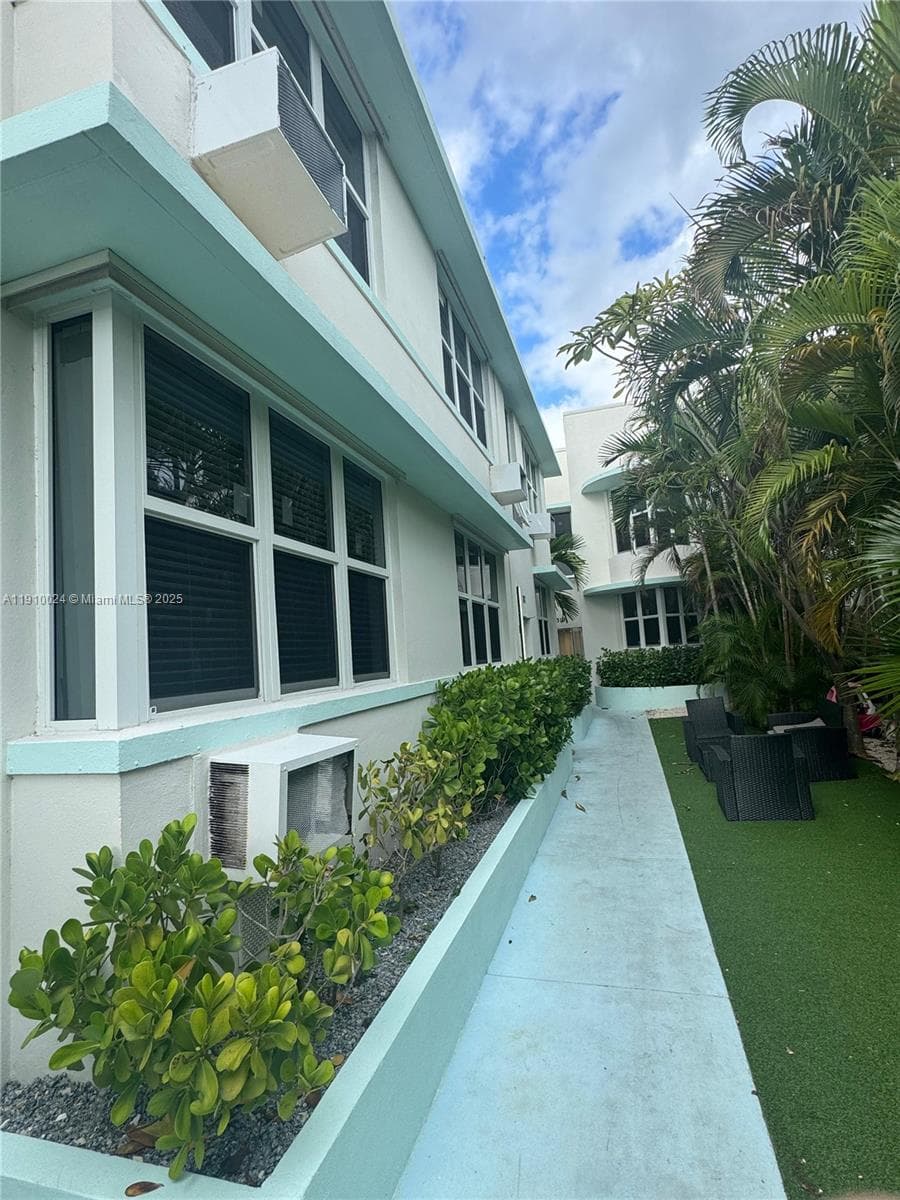 FAIRGREEN R/S · #15 in Miami Beach - Photo 6