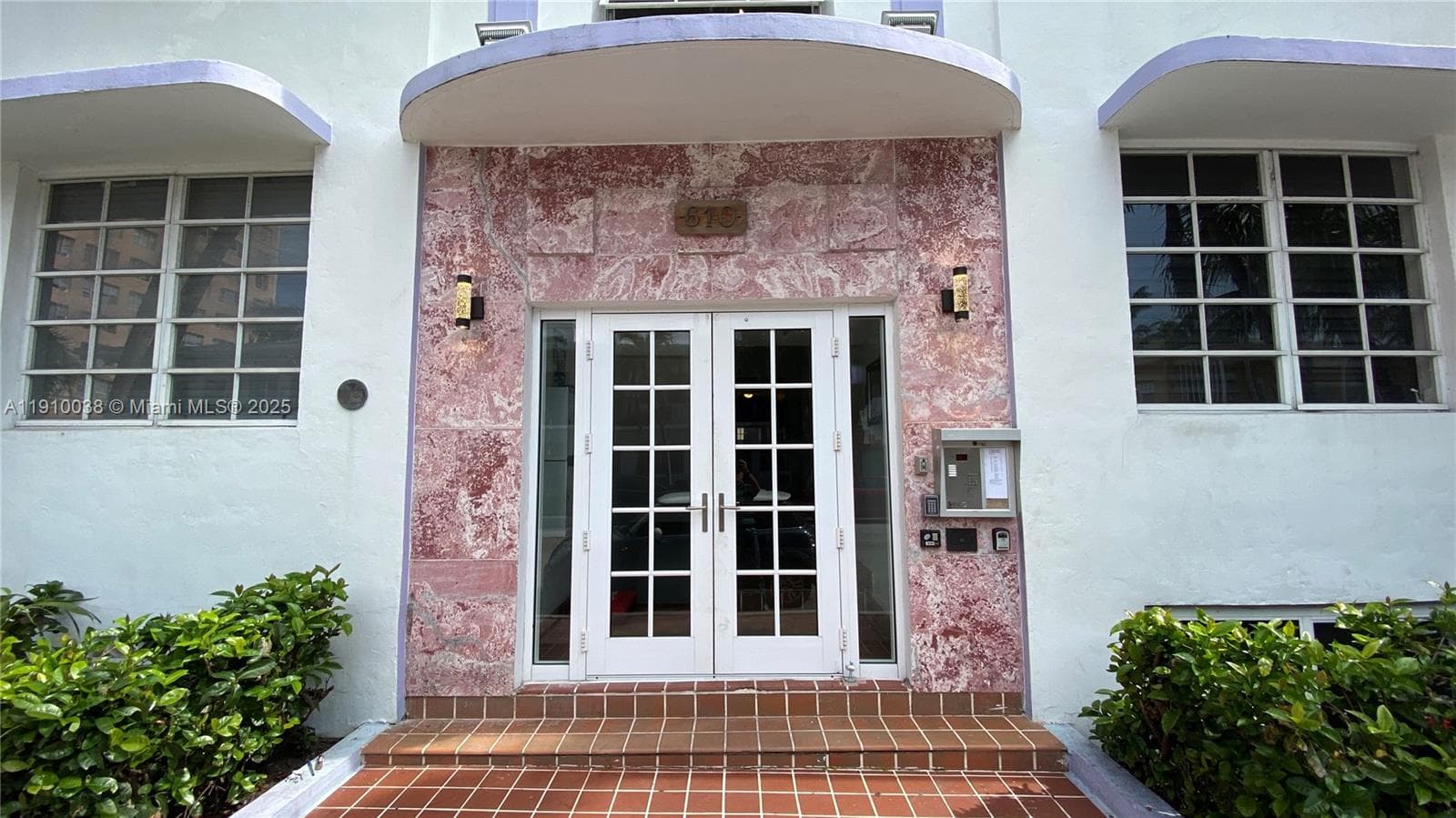 ART DECO CONDO · #105 in Miami Beach - Photo 25