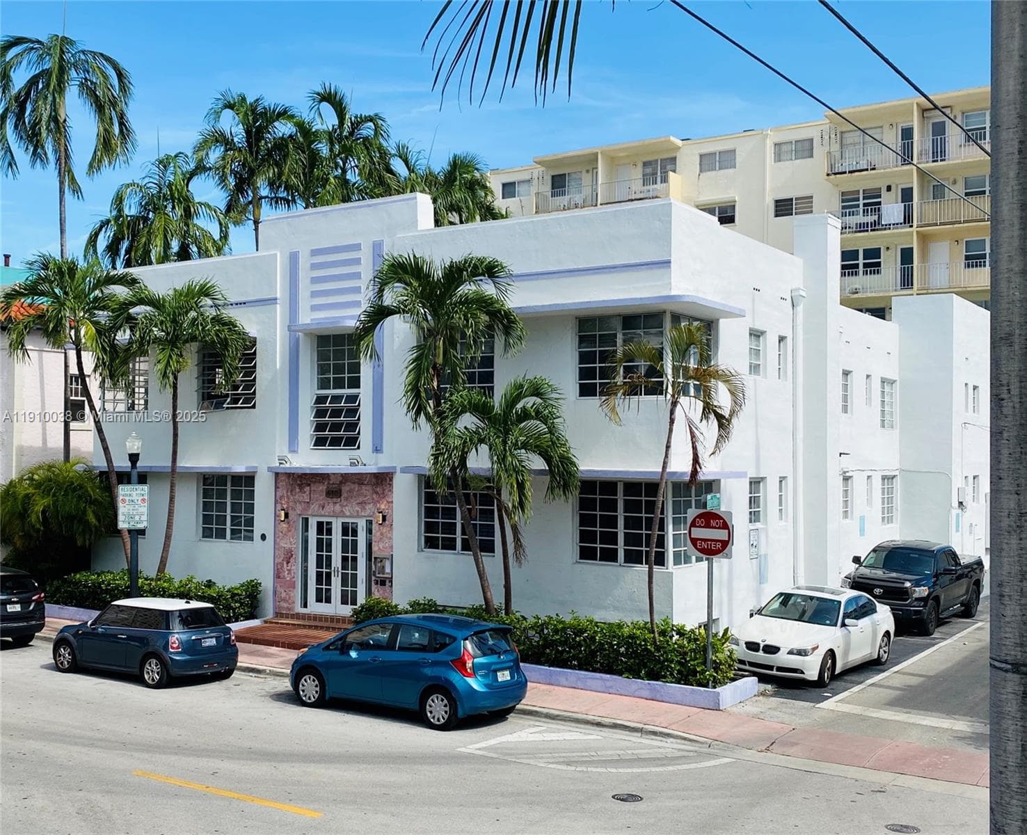 ART DECO CONDO · #105 in Miami Beach - Photo 21
