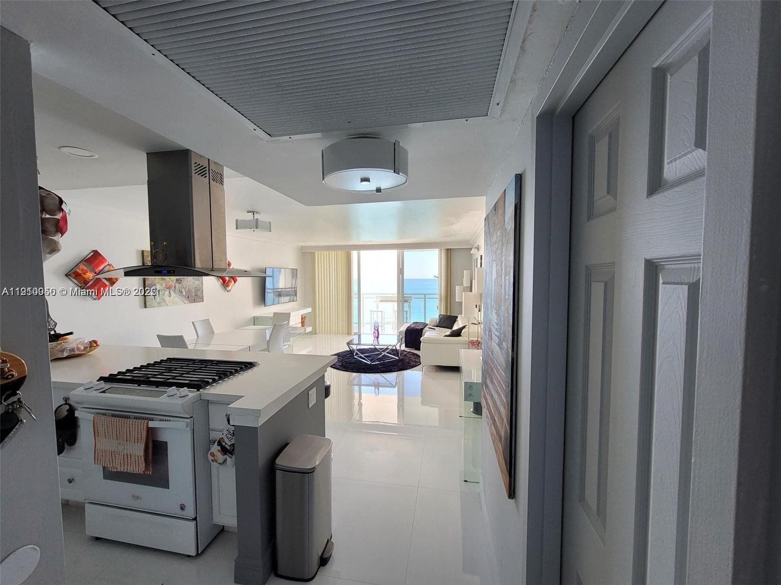 PARKER PLAZA CONDO ESTATE · #1815 in Hallandale Beach - Photo 11