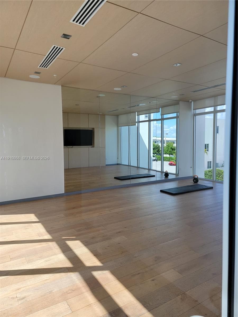 Landmark · #203 in Doral - Photo 23