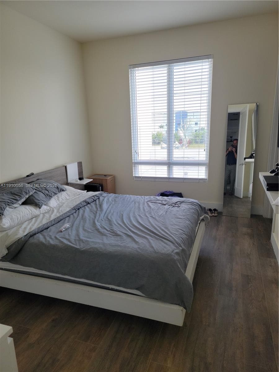 Landmark · #203 in Doral - Photo 8