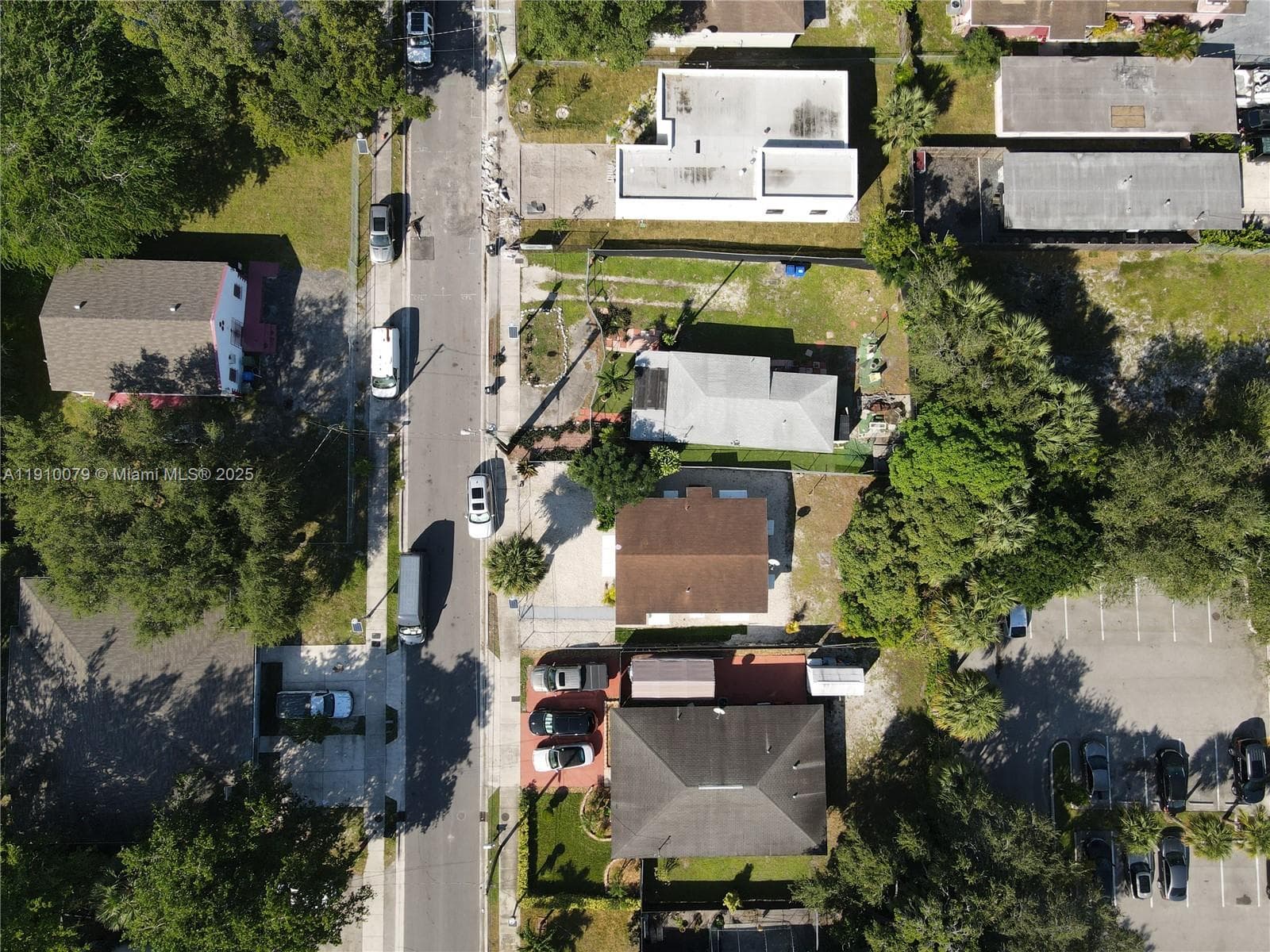 630 NW 14th Way photo 27