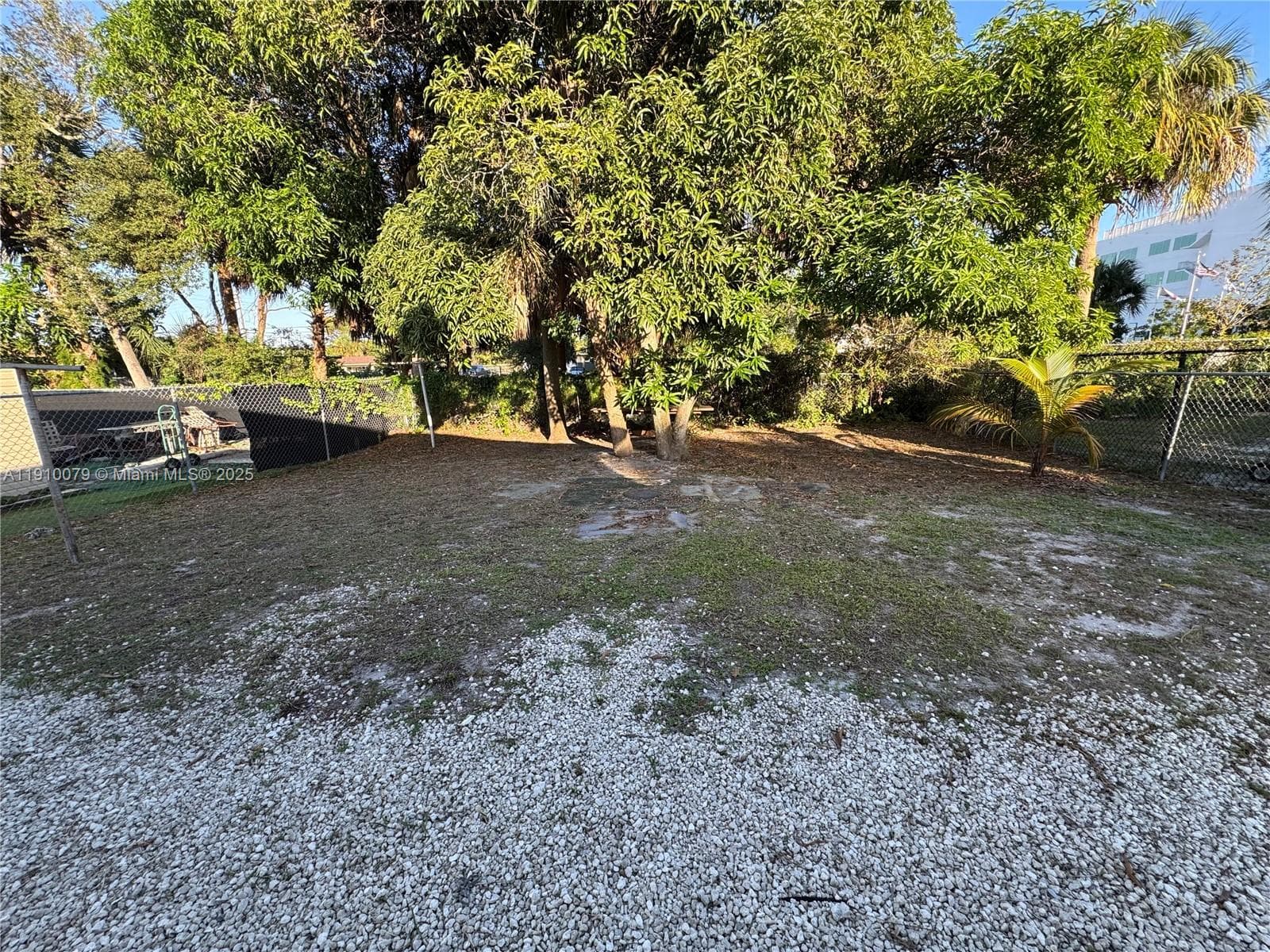 630 NW 14th Way photo 25