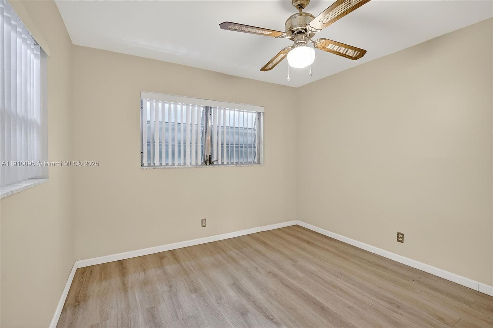 BEVERLY HILLS CONDO · #T218 in Hollywood - Photo 26