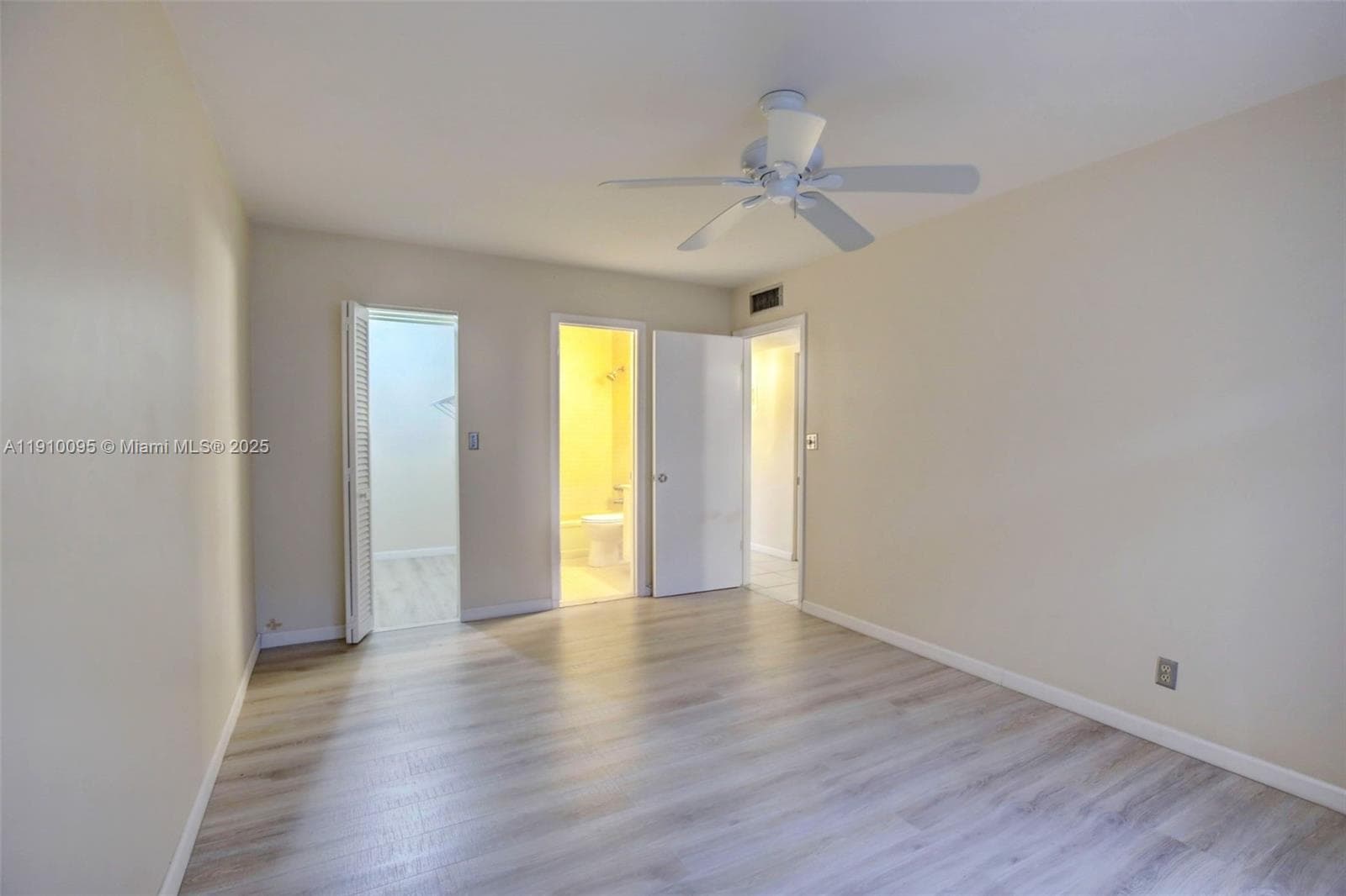 BEVERLY HILLS CONDO · #T218 in Hollywood - Photo 19