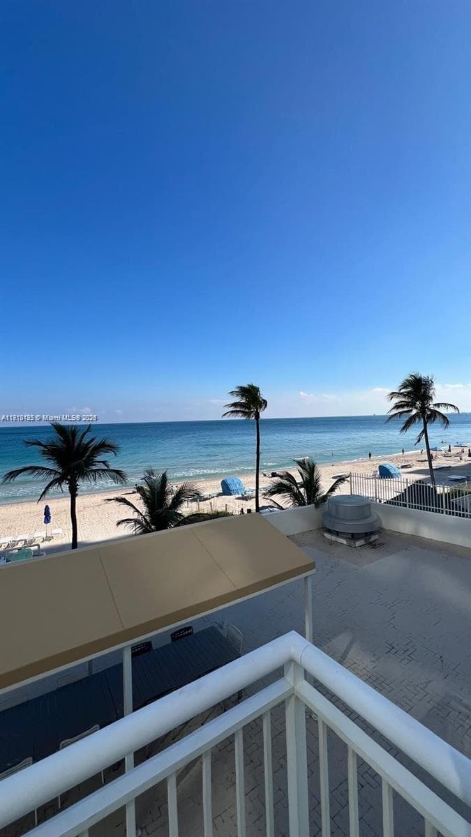 PLAYA DEL MAR CONDO · #1614 in Fort Lauderdale - Photo 2
