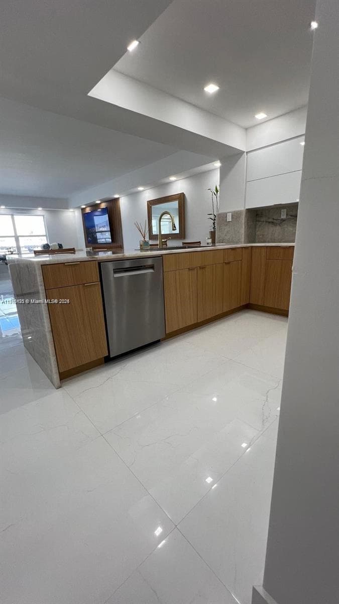PLAYA DEL MAR CONDO · #1614 in Fort Lauderdale - Photo 22
