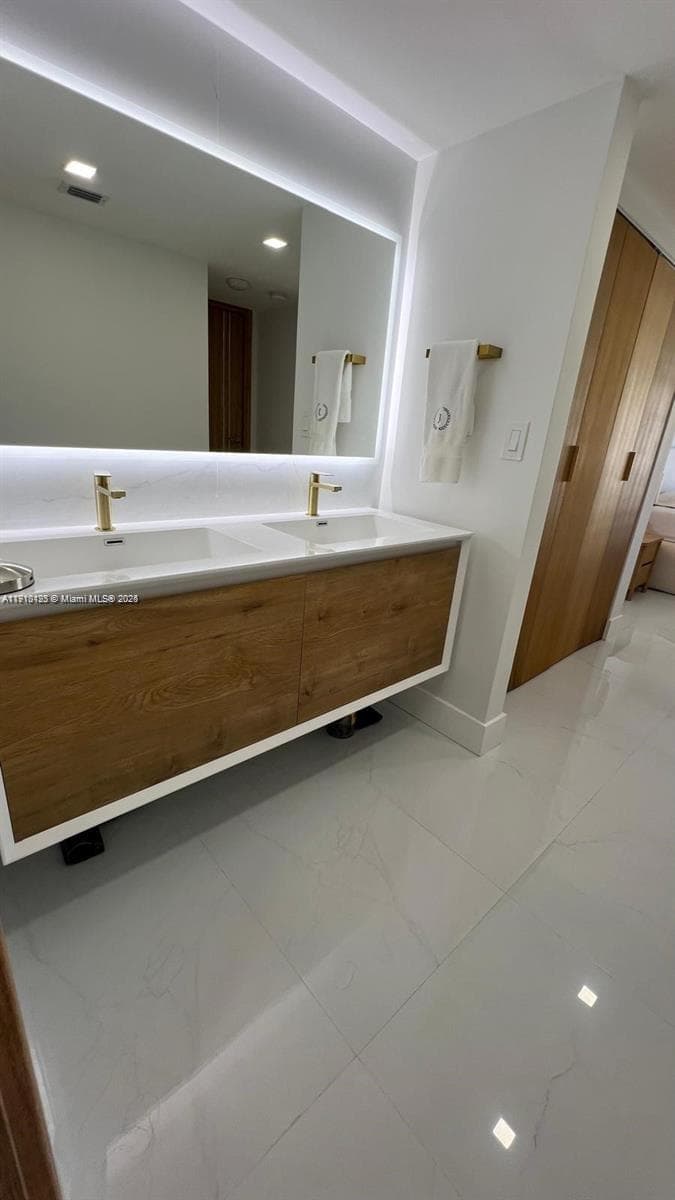 PLAYA DEL MAR CONDO · #1614 in Fort Lauderdale - Photo 37