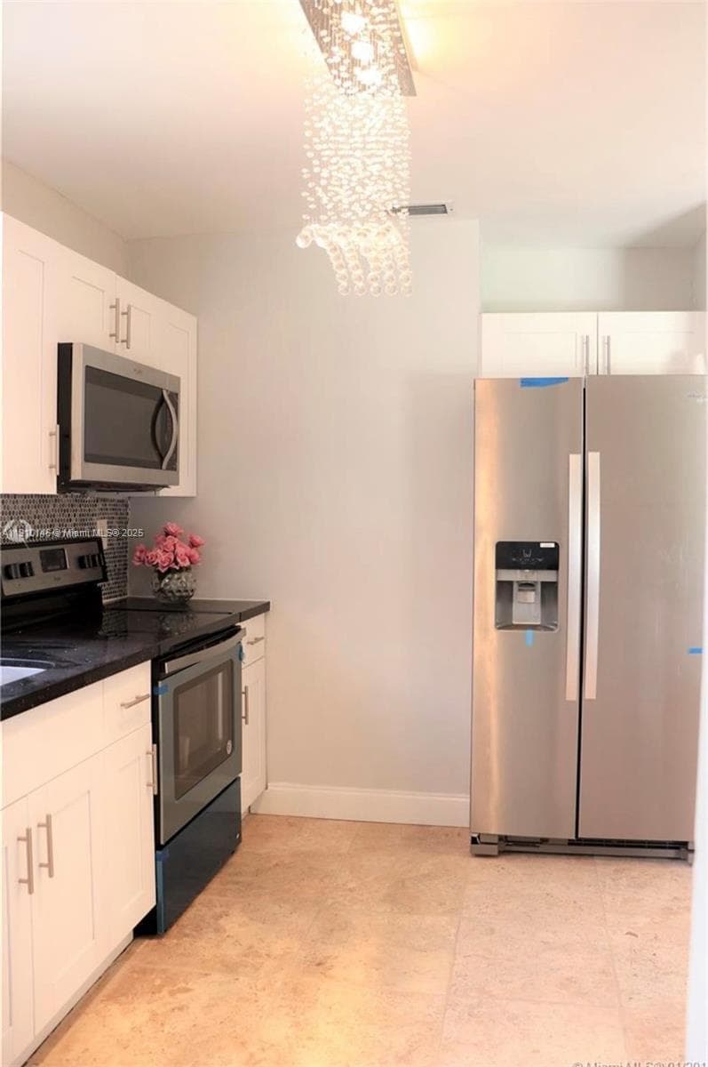 1060 NW 44 photo 5