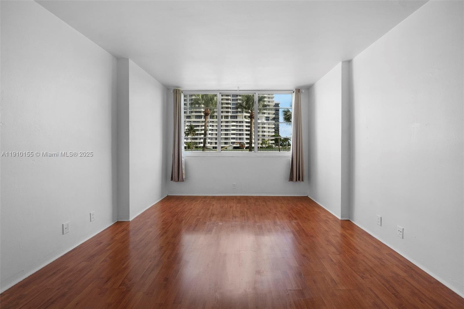 BAY PARK TOWERS CONDO · #214 in Miami - Photo 20