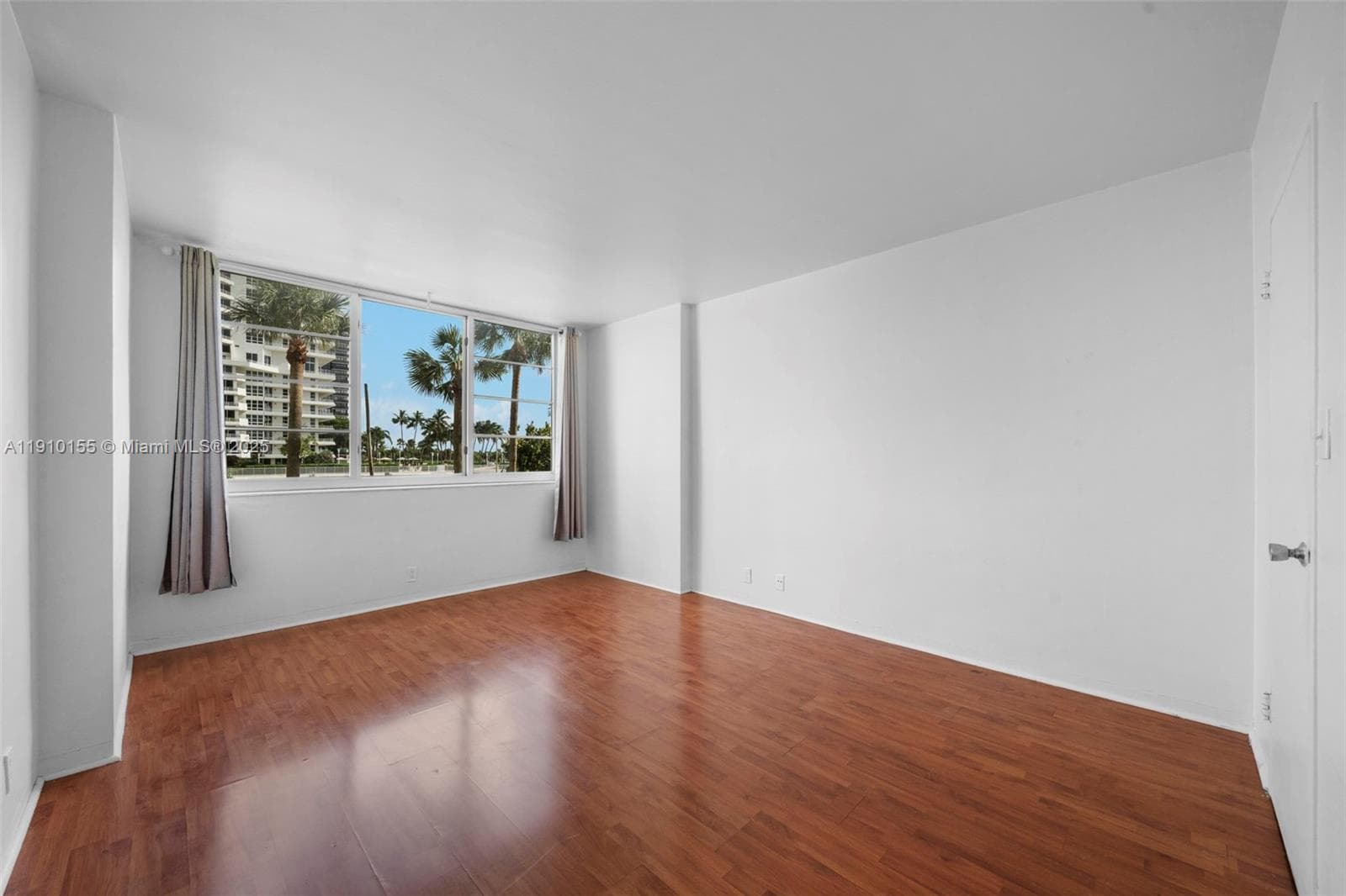 BAY PARK TOWERS CONDO · #214 in Miami - Photo 19