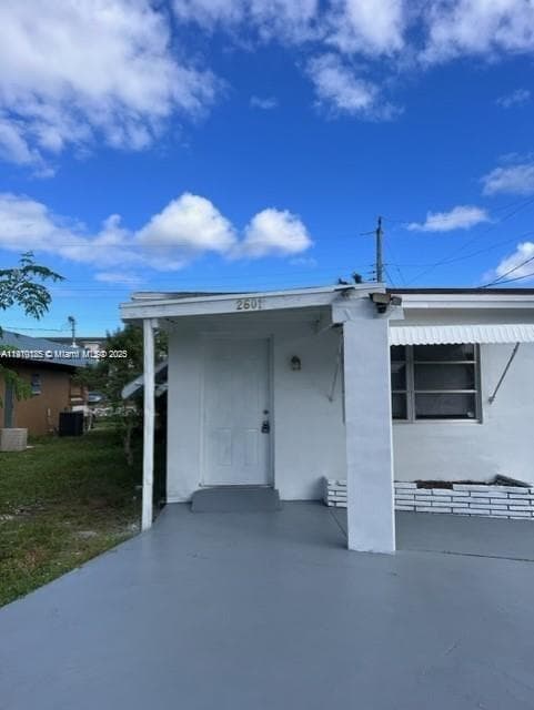 2601 SW 5th St photo 2