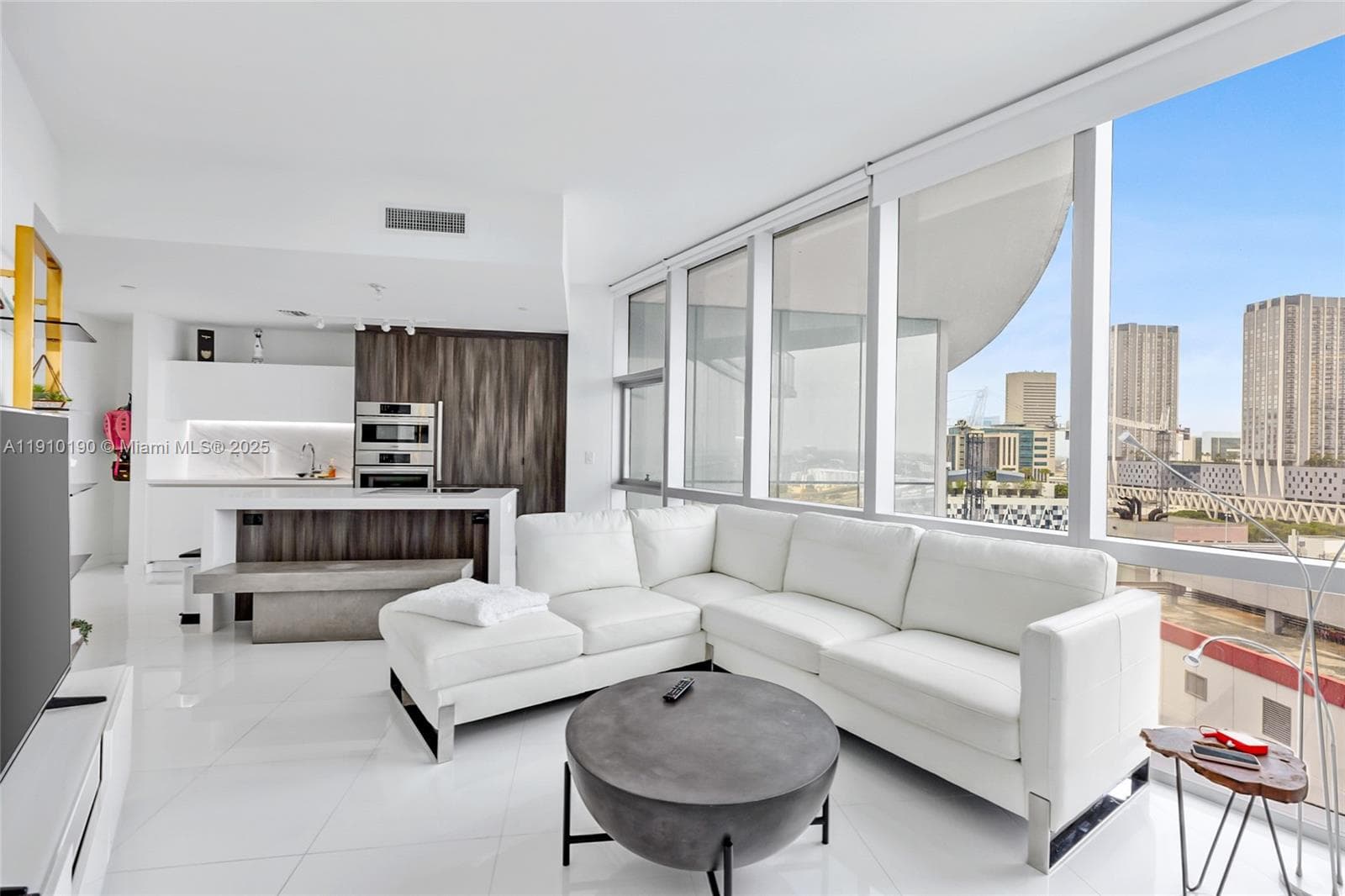 Paramount Miami Worldcenter · #1202 in Miami - Photo 6