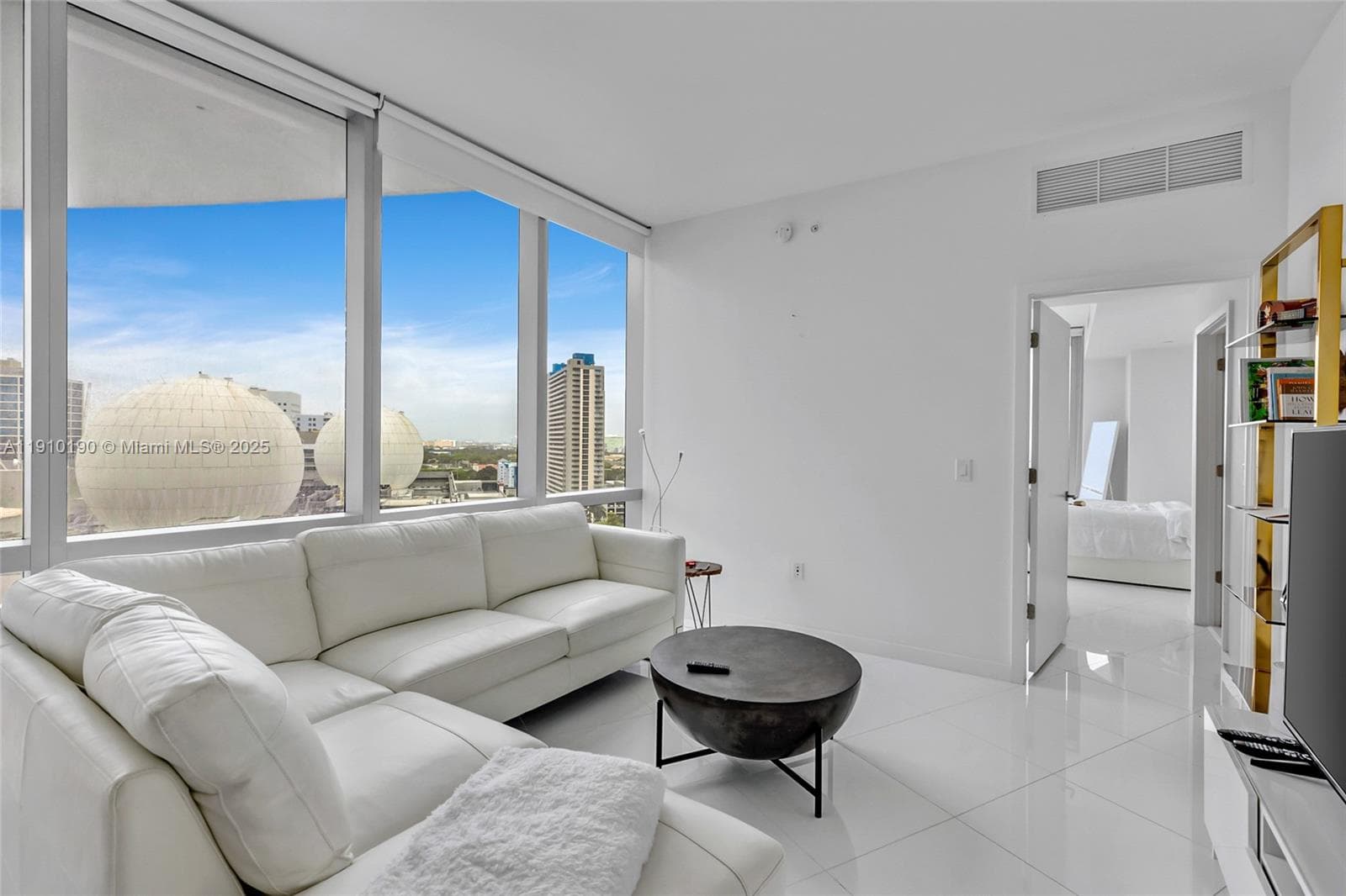 Paramount Miami Worldcenter · #1202 in Miami - Photo 5